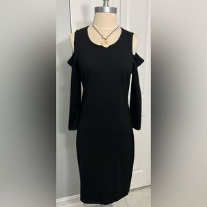 🩷‼️Price reduced‼️🩷Black Calvin Klein knit dress with cold shoulders